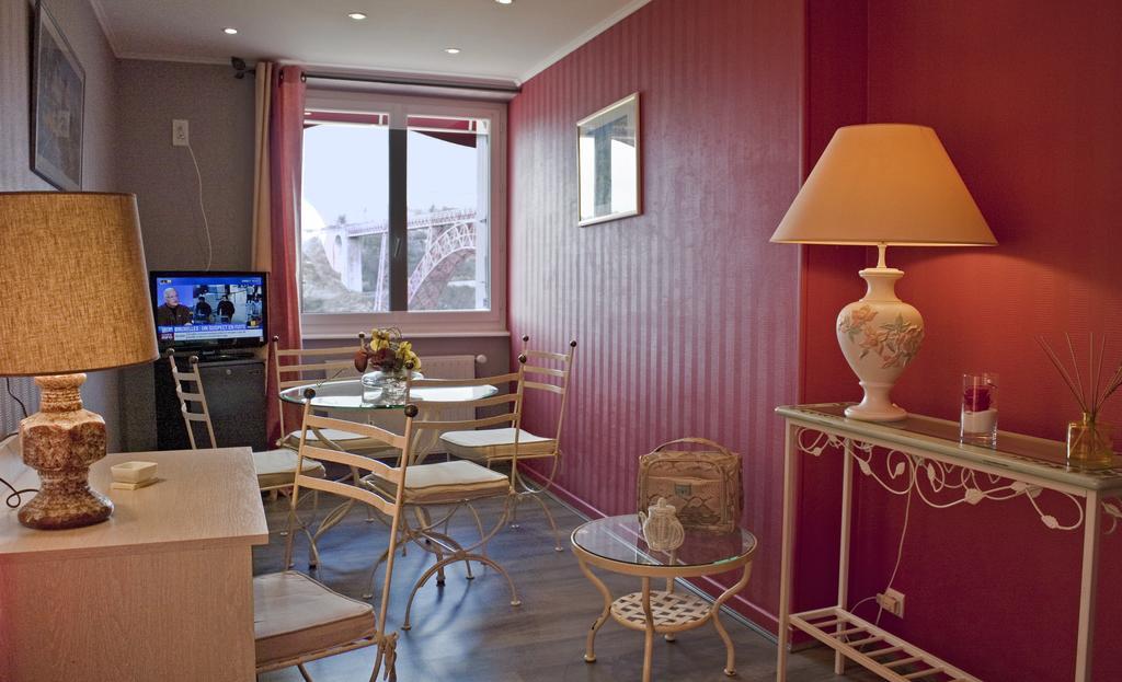 Logis Hotel Beau Site Loubaresse  Buitenkant foto