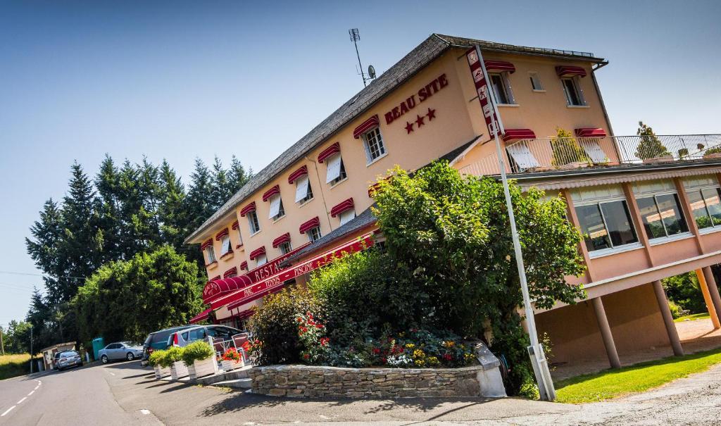 Logis Hotel Beau Site Loubaresse  Buitenkant foto