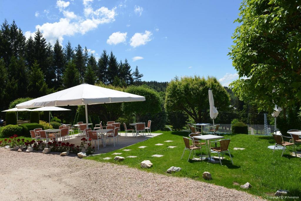 Logis Hotel Beau Site Loubaresse  Buitenkant foto